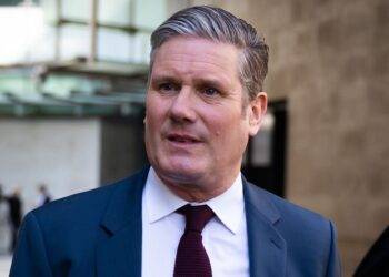 Keir Starmer offers to resign as Labour leader if he is fined over beergate claims