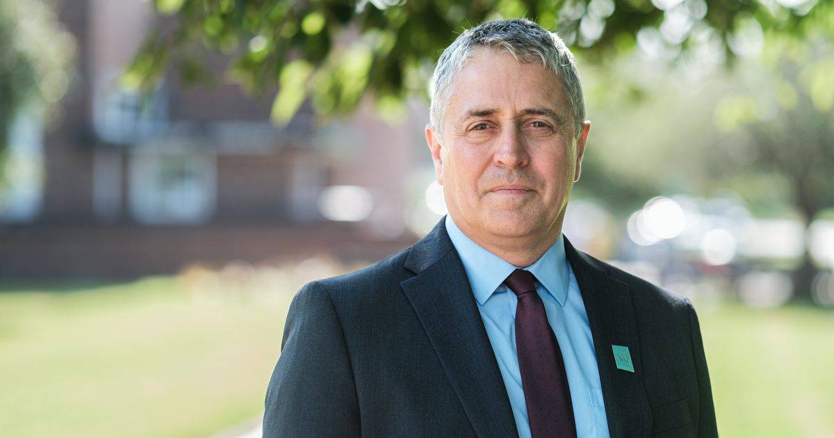 Welsh universities ‘must work harder’ to attract local teenagers