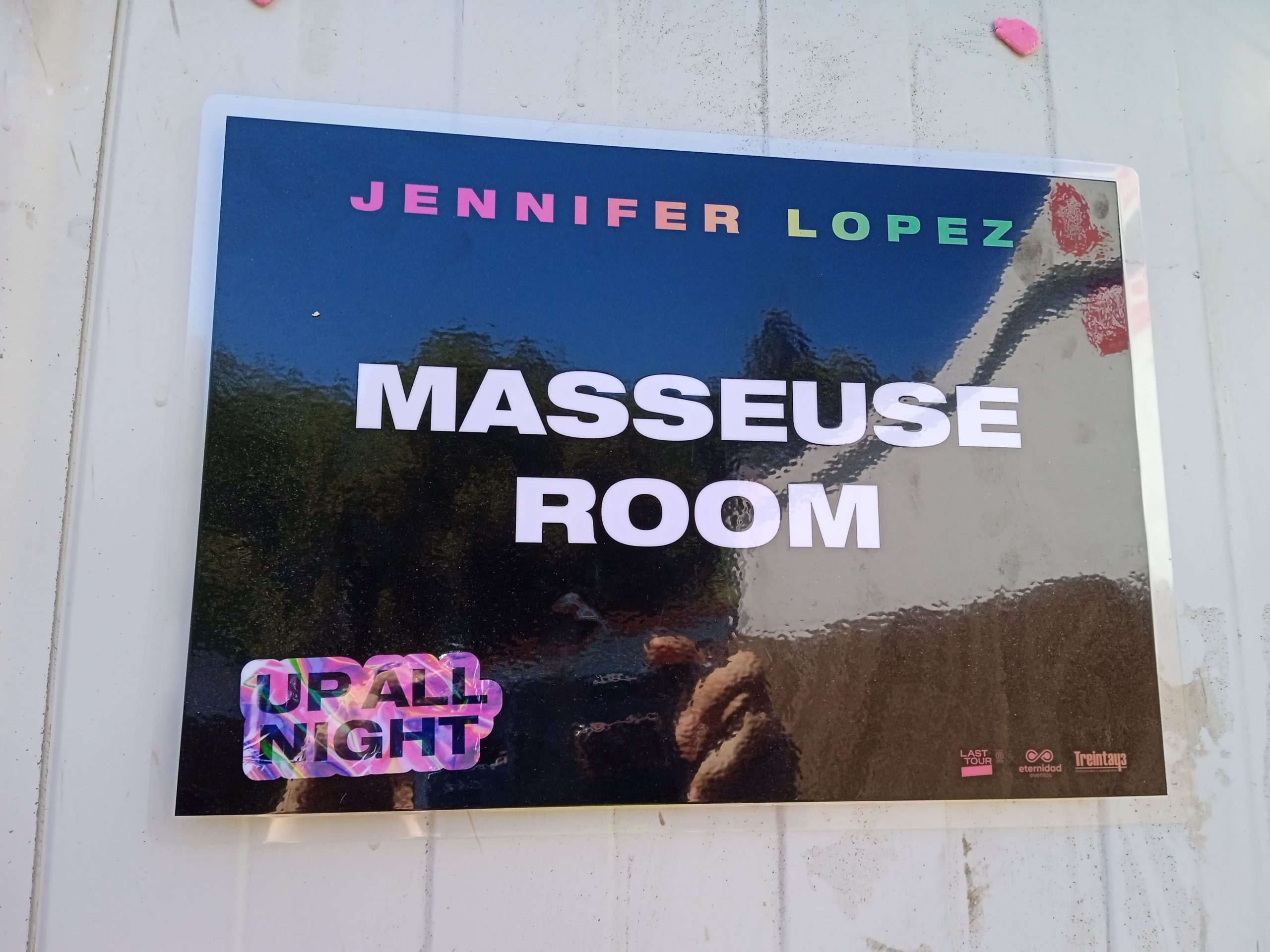 The Hands Behind Jennifer Lopez’s Wellness During Her Spain Tour