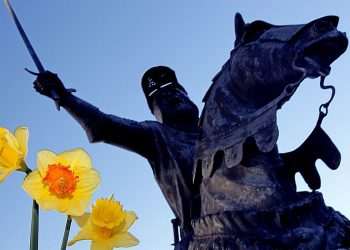 We need a plan to revive and renew struggling universities in Wales