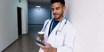 Cardiologist shares personal 6pm rule for heart health most of us are breaking