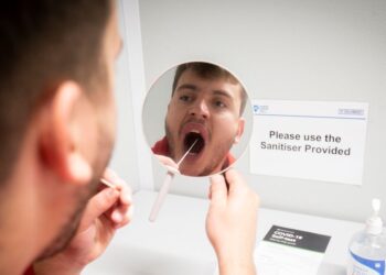 Covid ‘bounces back’ to 200,000 cases a day in UK, new data suggests