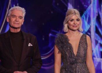 Dancing On Ice: Where is Phillip Schofield as Stephen Mulhern replaces ITV presenter?