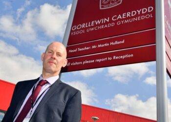 Scrap masks in schools and bring back penalties for non-attendance, says head teacher