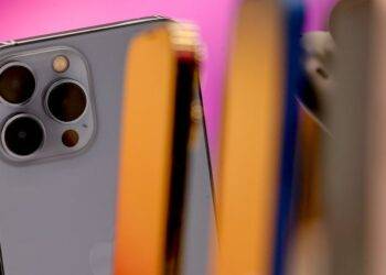 iPhones and iPads to recognise face masks in major new Apple update