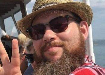 NHS worker diagnosed with bowel cancer after initially ‘being told it was IBS’