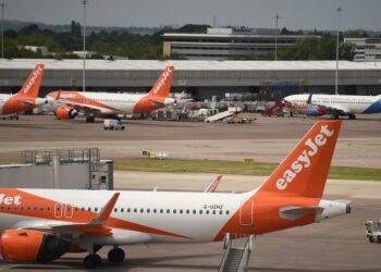 Ryanair, easyJet, Jet2, TUI and BA baggage rules for bikes, golf clubs and sports equipment