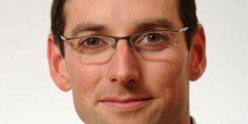 Hiring activity in Scotland slows amid steep decline in staff availability