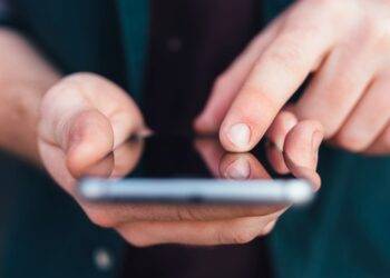 Nine red flag signs a phone could be hacked – from overheating to mystery calls