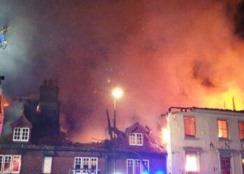 LIVE: Ukraine ‘refugees’ evacuated from huge fire at 400-year-old hotel in Sussex