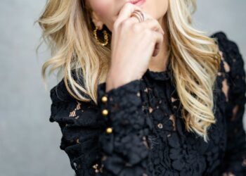 From Chart-Topping Singer to Bestselling Author, Stacey Jackson Tours UK with “Flipside Tour”