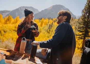 Essential for Autumn Adventures—BottleBottle Keeps You Refreshed on Every Journey