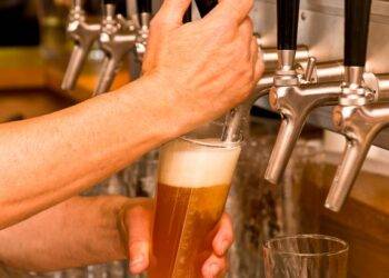 Here's what happens to your body during Dry January, according to health experts