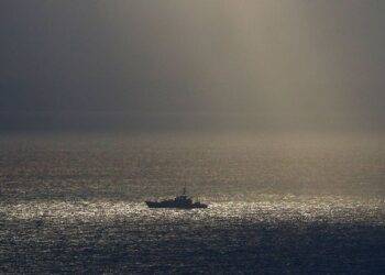 New UK laws to impose travel and phone bans on people-smuggling suspects