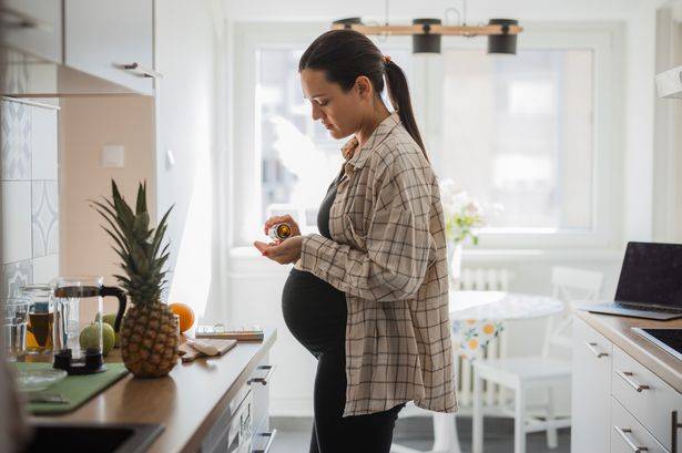 Thousands of pregnant women with common health condition warned over calories