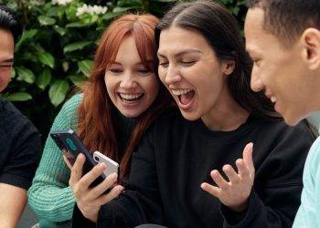 EE unveils new money-saving deal for millions in UK but you need to act fast