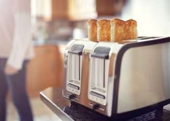 Experts issue warning to households that have certain type of toaster