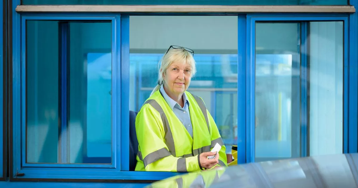 Toll booth operator praised for response ‘after driver paid £5 in pennies’