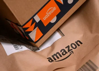 ‘Classy’ smartwatch that ‘performs as well as expensive brands’ now £50 in Amazon Prime deal