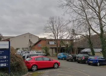 Lecturer struck off after falling asleep, playing on his phone and describing students as ‘d*** heads’