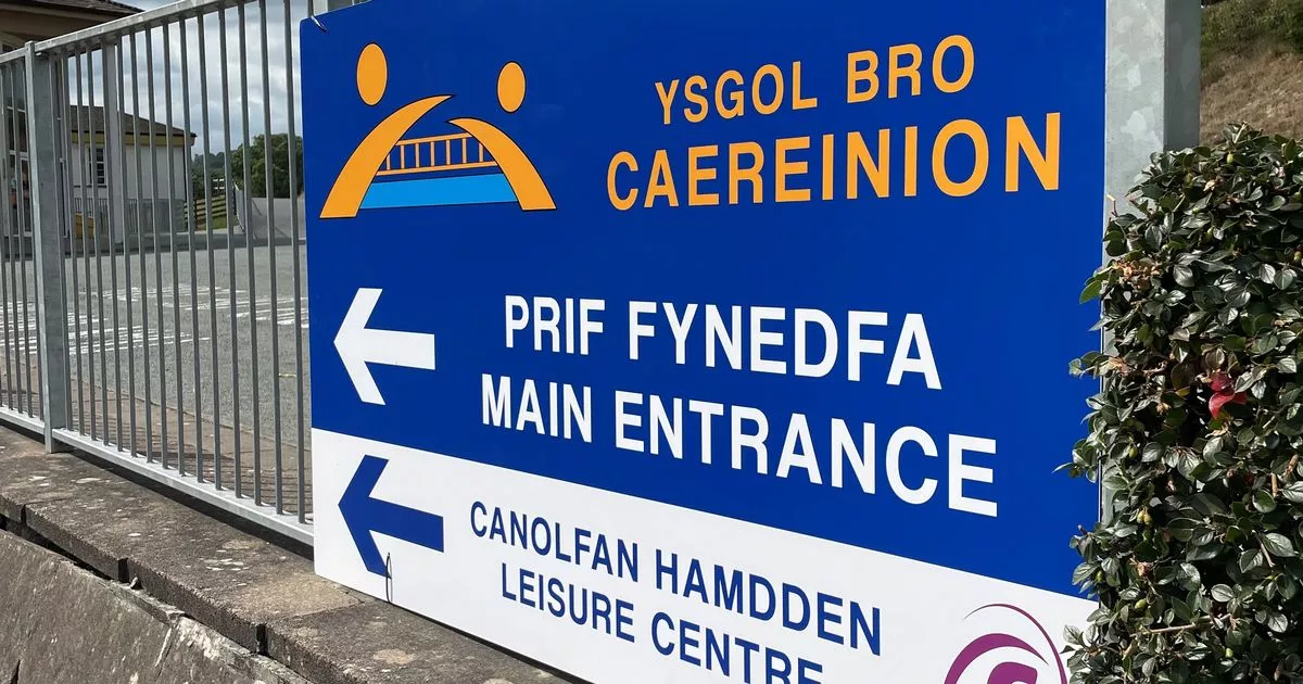 Teacher who drank alcohol in ‘mini-rave’ lesson and swore at pupils is struck off