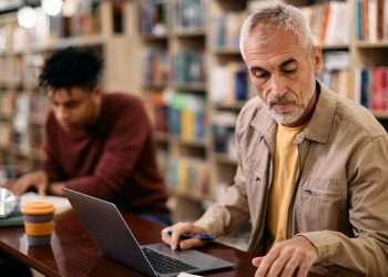 Apple fans rush to buy MacBook for only £99 after 54% price slash