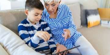 Tech fans rush to buy £30 Acer Chromebook tablet that is ‘perfect for work and play’