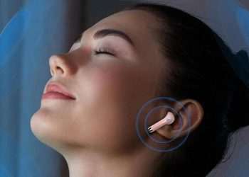 Tech fans say ‘brilliant fit’ £18 noise cancelling earbuds work ‘as well as Apple Airpods’