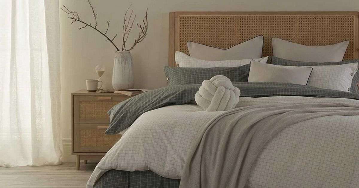 ‘Subtle but outstanding’ Dusk duvet set that is ‘soft to touch’ gets 50% price slash