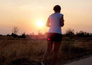 Get £25 smartwatch that’s ‘perfect for counting steps’ with ‘tremendous’ battery for £5