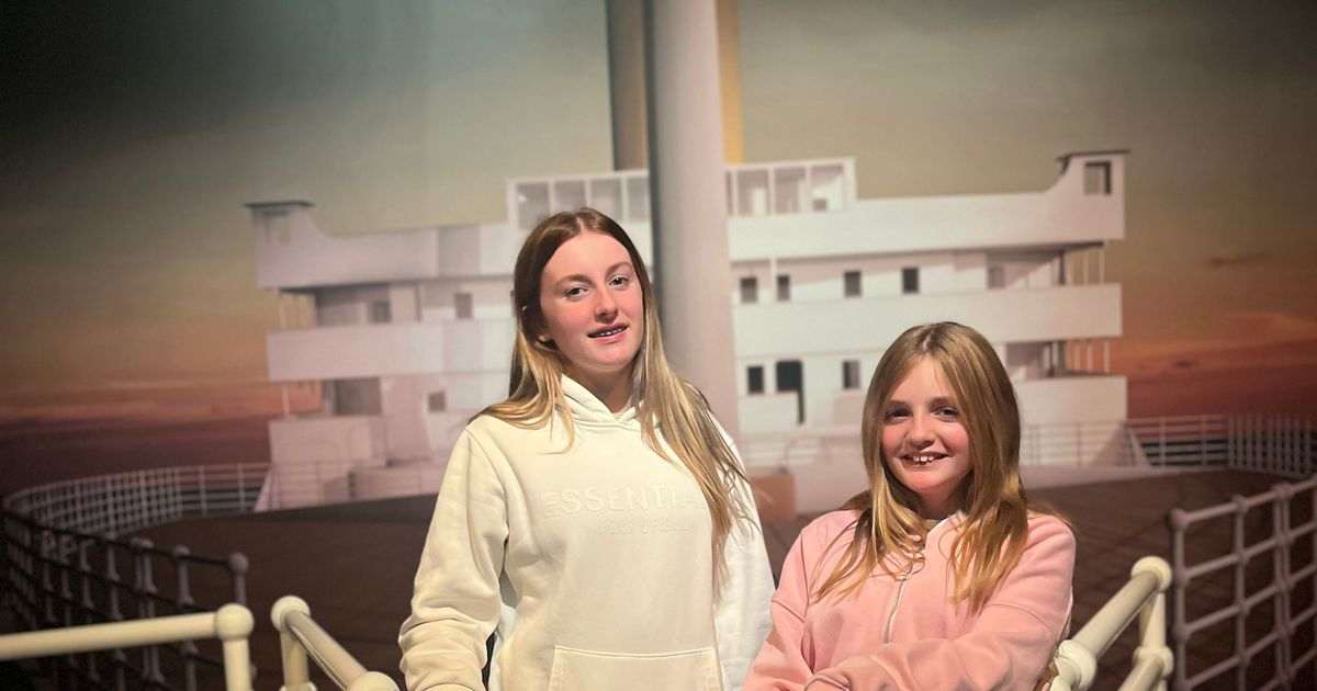 I took a teen and a tween to Belfast for the day and it made its Primark on them