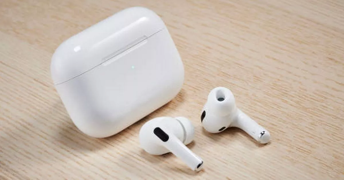 Apple AirPods heavily reduced from £120 to £69 but ‘selling fast’