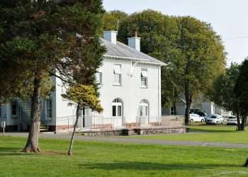 School to reopen after parents buy lease