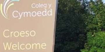 Teacher called student ‘sweet cheeks’ and said ‘nobody sees your phone though – right?’