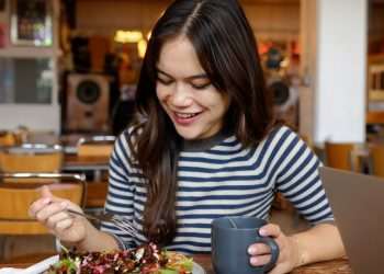 Two key NHS rules when plating up food to help you lose weight