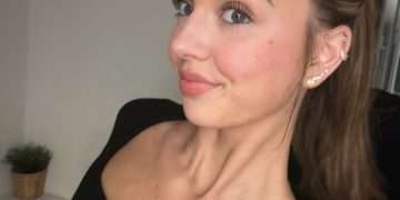 17-year-old told her symptoms were contraceptive or ‘being a teen’ had cancer