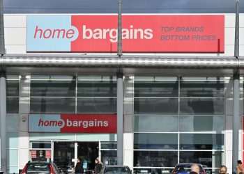 Home Bargains’ ‘lush’ £3 new summer candles hailed as ‘holiday vibes in a jar’