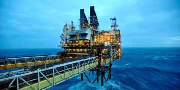 Keir Starmer ignores Donald Trump as UK Government set to legally ban new North Sea oil licenses