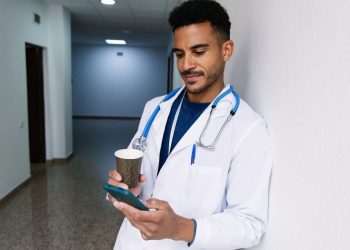 Cardiologist shares personal 6pm rule for heart health most of us are breaking